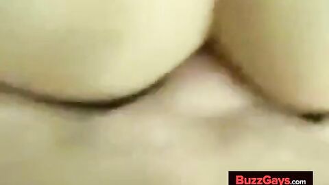 Amateur Twinks' Steamy Encounter