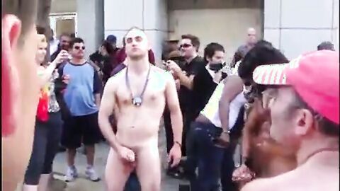 Public Masturbators: Outdoor Hunk Action