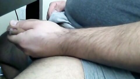 Amateur Chubby Bear Daddy Plays on Cam