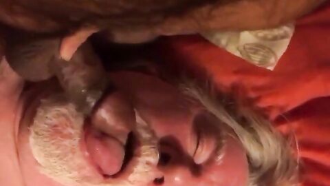 Daddy Barebacks His Cub