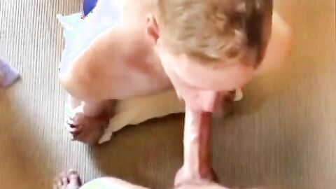 Muscle Daddy Gives Twink a Facial