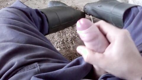 Twink's Handjob Cum Tribute