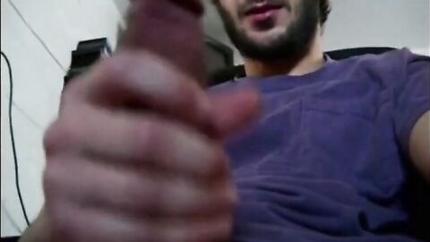Bearded Amateur Man Masturbating Solo