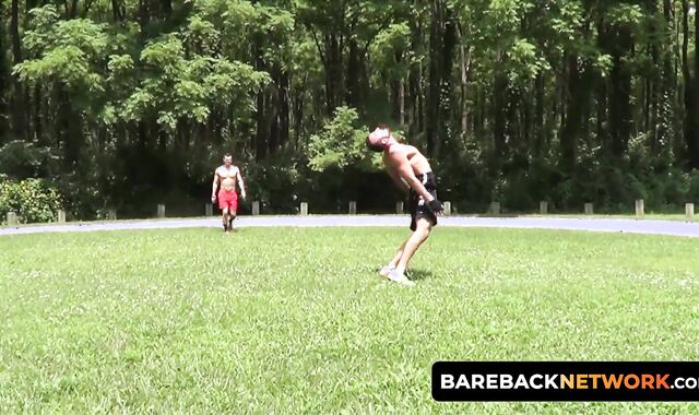 Kyle Steele and Mason let their tongues wrestle before they exchange blow jobs in the