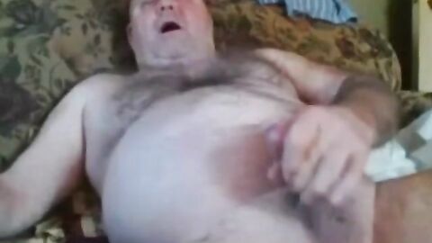 Bearded Daddy Jerks Off Solo