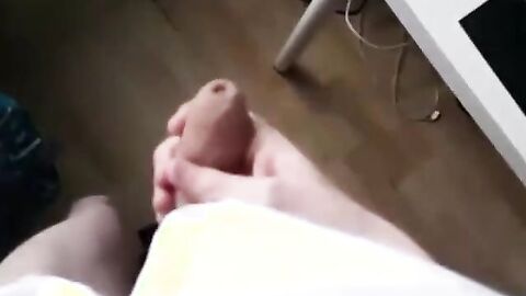 Uncut Cock Wank - So Geil Gewichst