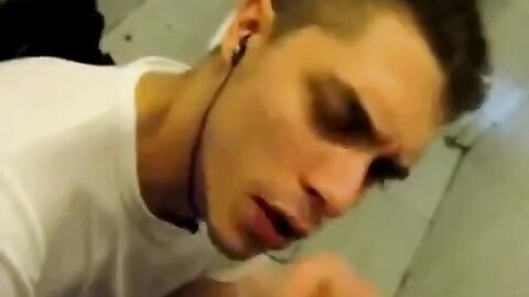 Cum-hungry guy gets a tasty treat in a public restroom