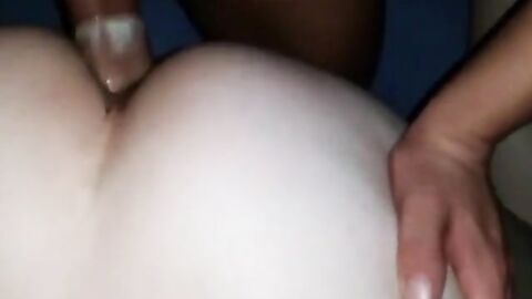Reife Schwule fickt Twink beim Webcam-Sex in den Arsch
