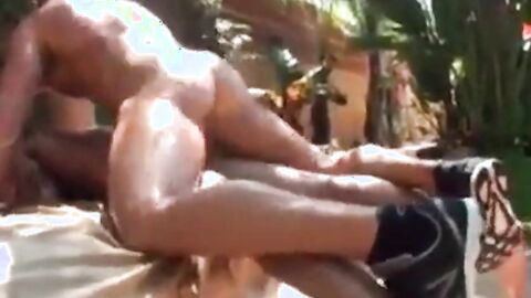Muscle Hunks Outdoor Fuck Session