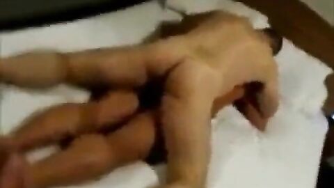 Muscular Amateur Bareback Bears in Love