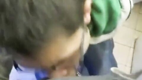 Bareback Twink Amateur Takes a Cum compilation Handjob