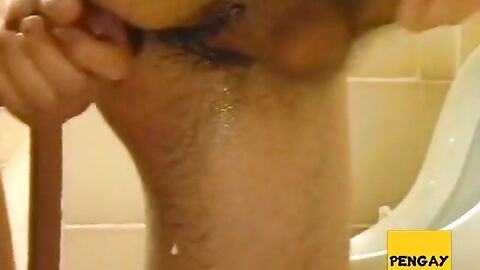 Bareback Amateur Twinks in the Bathroom