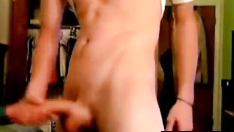 Big Cock Handjob by a Hot Amateur Man on Webcam