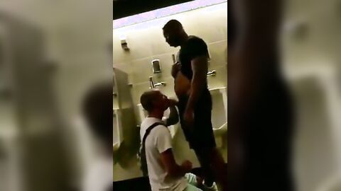 Hunk Gets Amateur Blowjob With Cum compilation