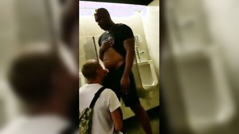 Hunk Gets Amateur Blowjob With Cum compilation