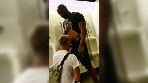 Hunk Gets Amateur Blowjob With Cum compilation