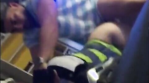Bareback Amateur Fucks a Construction Worker
