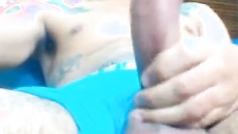Big-Cock Latin Twink Shows Off on Webcam