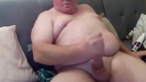 Big-Cock Daddy Bear Cums on Webcam