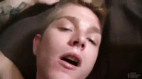 Older Emo Tops Younger Amateur Bottom