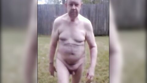 Naked Mature Men Outdoors on Cam