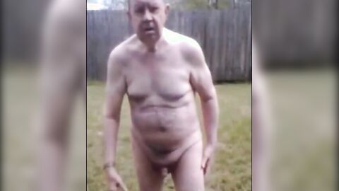 Naked Mature Men Outdoors on Cam