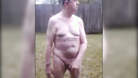 Naked Mature Men Outdoors on Cam