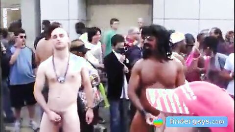Public Masturbators: Outdoor Hunk Action