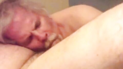Mature Gay Bear Blows Amateur Daddy