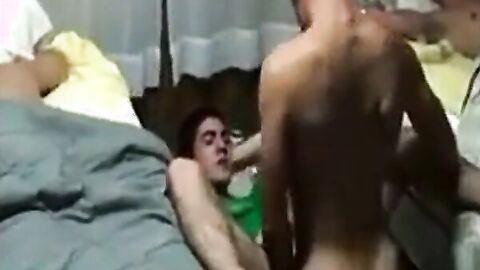 Bareback Amateur Takes Big Cock in Dorm Room