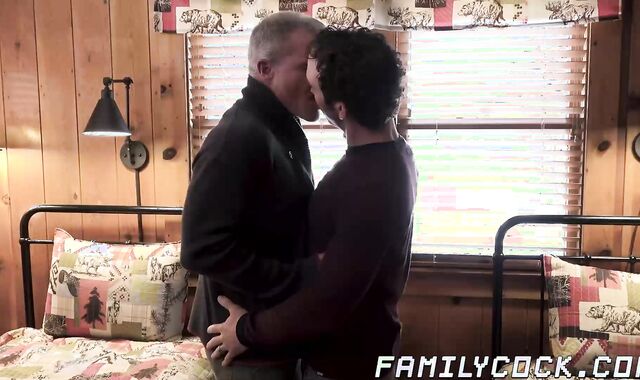 Barebacking Cameron Basinger while hes sucking Dales huge penis