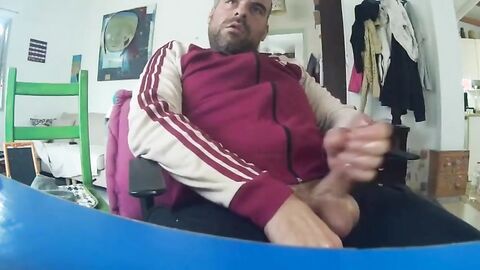 Big-Cock Bear Masturbating on Webcam