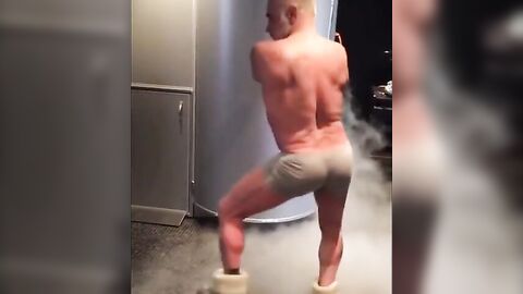 Daddy's Amateur Bulge - Gianluca Vacchi