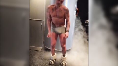 Daddy's Amateur Bulge - Gianluca Vacchi