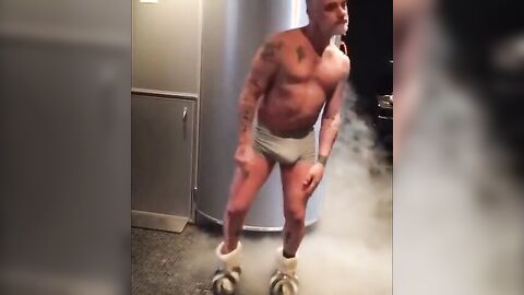 Daddy's Amateur Bulge - Gianluca Vacchi