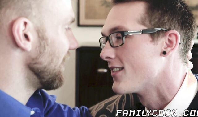 Tattooed Damien Michaels bursts his drippy cum on Jackson Coopers face