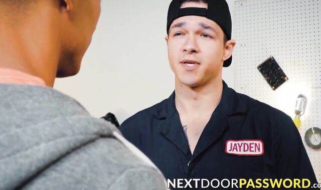 Black Aj Sloan gobbles on the enormous dick of hunk Jayden Marco before a hot interra