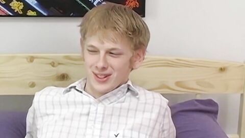 Blond twink Sky Sylvanus plays his dick and jerks off solo