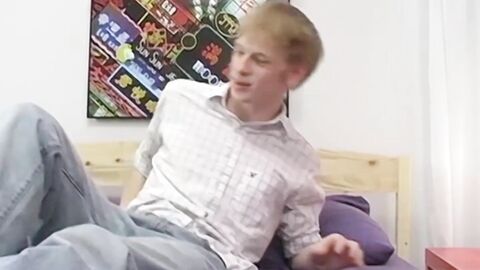 Blond twink Sky Sylvanus plays his dick and jerks off solo