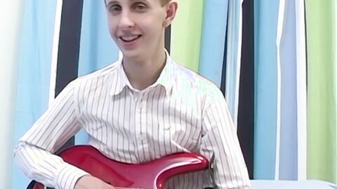 Petite young twink Jacob Rex wanks off after interview