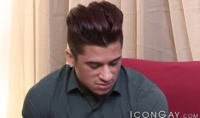 Tempting Roman Todd seduces young Armond Rizzo and fucks his booty