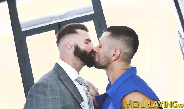 Ceo Dani Robles banged his worker Oskar Ivan after getting painted