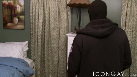 Muscular dude with a huge dick Andrew Fitch plows my nice ass hole