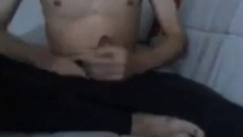 19yo Amateur Twinks Jerk and Cum on Webcam