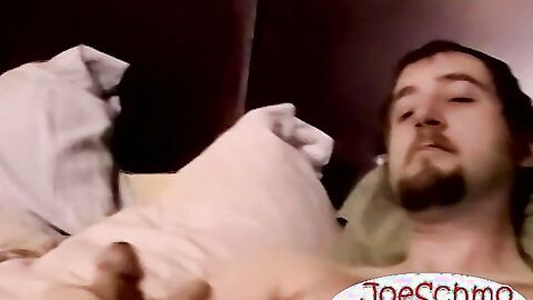 Straight Shaggy beats his cock to porn til he squirts