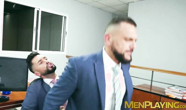 Hottie ViciousMen banged the tight hole of his workmate Andrea Suarez
