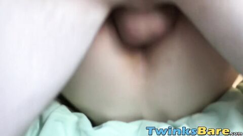 Twink fuckbuddies make out before slamming each other hard
