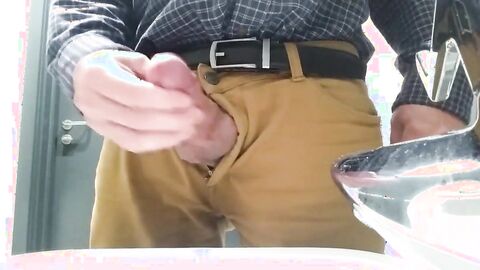 Daddy's Creamy Handjob Adventure