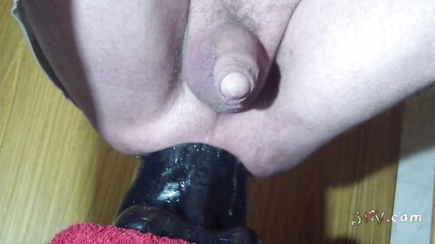 Amateur Anal Madness with Sex Toys