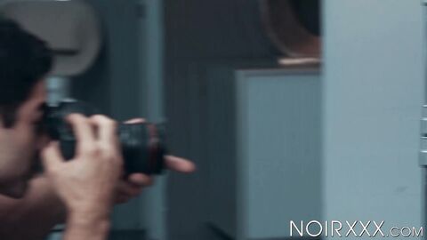 Hard DeAngelo Jackson shoot his cum into photographer Lucas rear